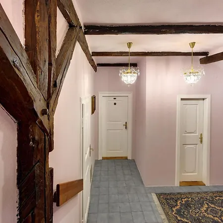 게스트하우스 Leylaria 3*